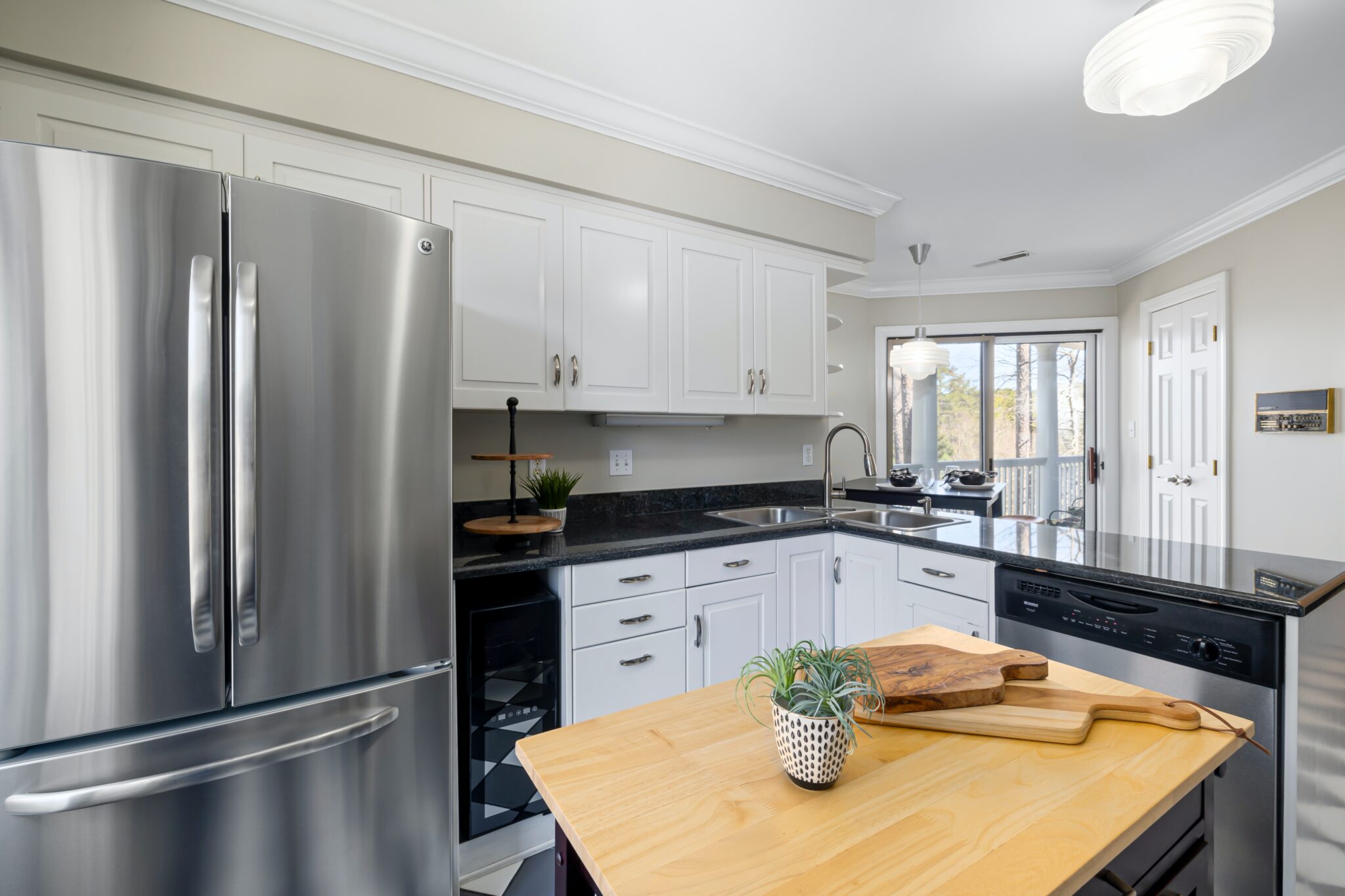 Liebherr Fridge Problems 5 Common Issues (Must Know) ApplianceChat